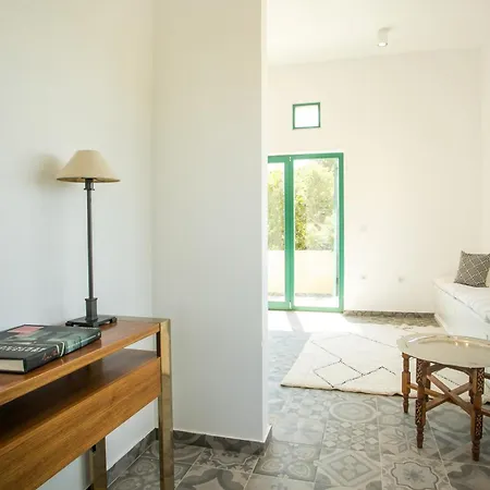 Luna Piena Πεύκος