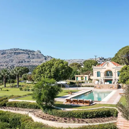 Luna Piena Πεύκος