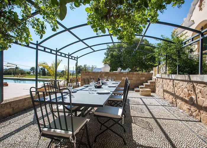 Villa Luna Piena Pefki